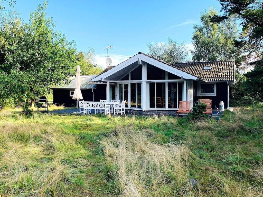 8 Person Holiday Home In Gedser Exteriör bild