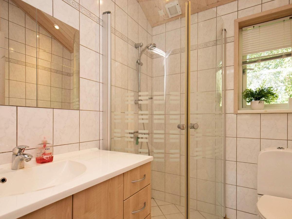 8 Person Holiday Home In Gedser Exteriör bild