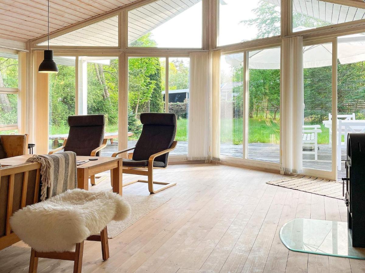 8 Person Holiday Home In Gedser Exteriör bild